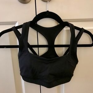Lululemon Energy Sports Bra (size 4) - Black